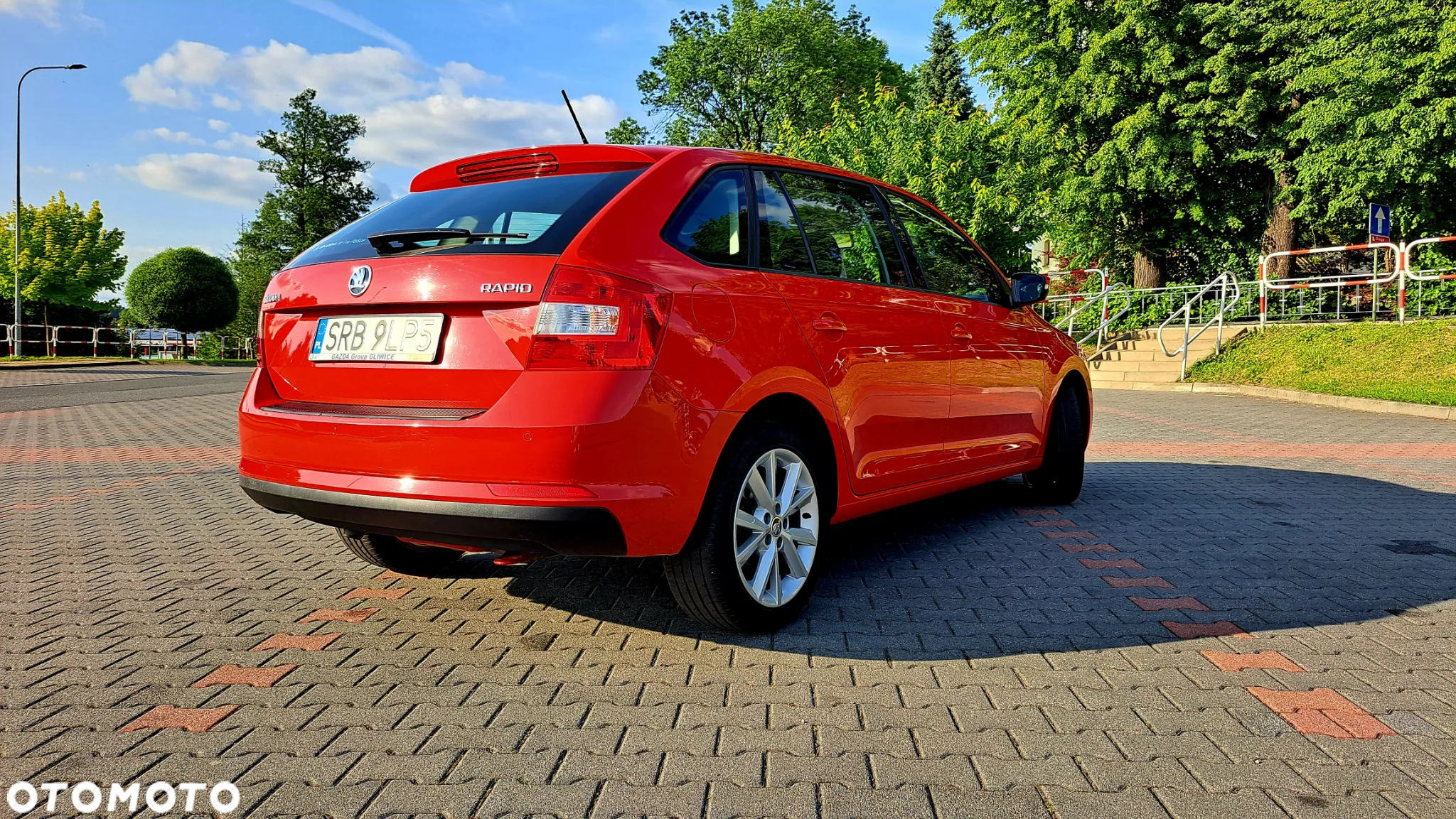 Skoda RAPID 1.2 TSI Ambition - 12
