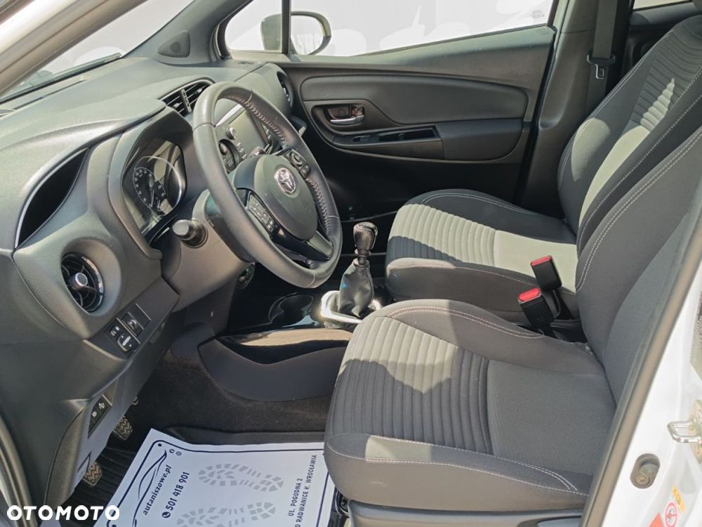Toyota Yaris - 19