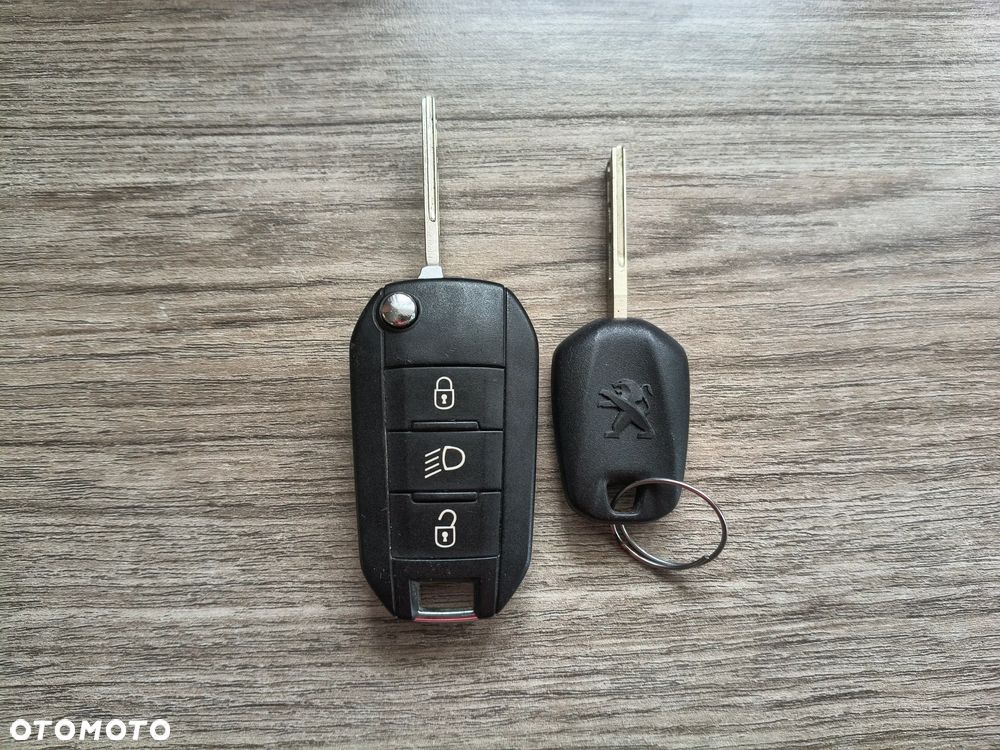 Peugeot 308 1.5 BlueHDi Active S&S EAT8 - 39