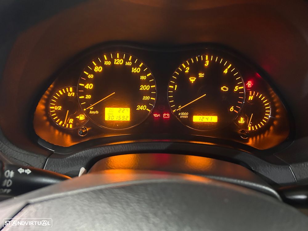 Toyota Avensis SD 2.0 D-4D Sol S/GPS - 22