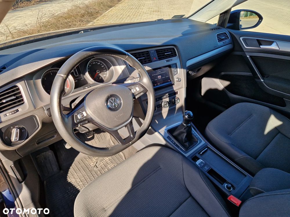 Volkswagen Golf 1.6 TDI BMT Comfortline - 11