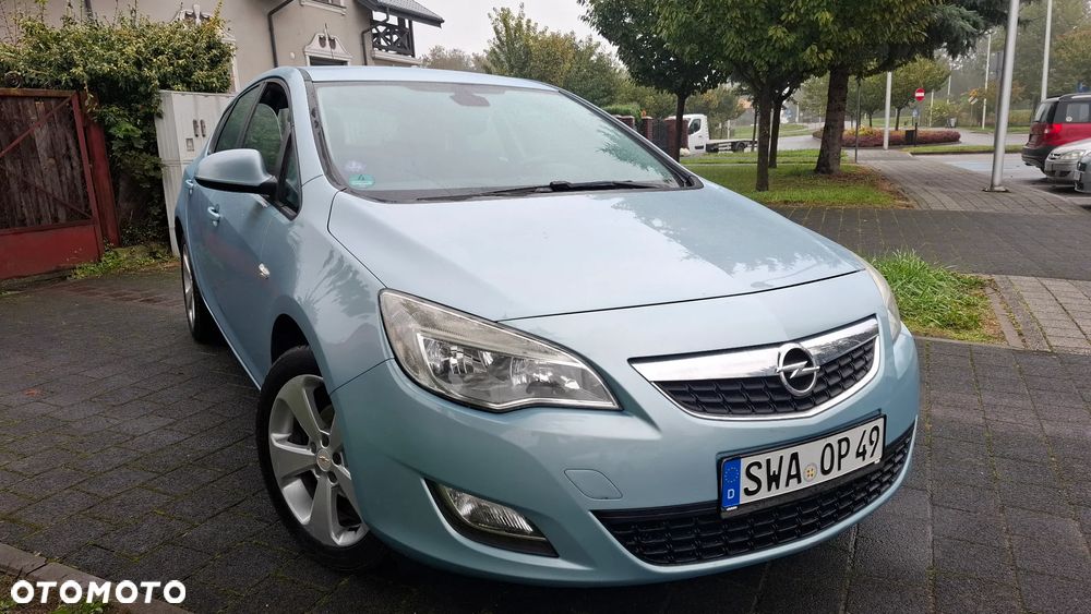 Opel Astra - 1