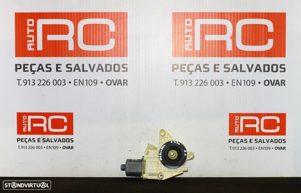 MOTOR ELEVATÓRIO DO VIDRO TRASEIRO ESQUERDO MERCEDES C350 - 1