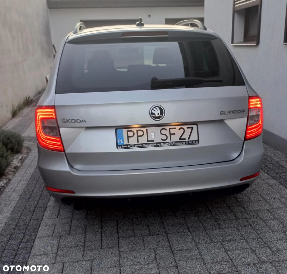 Skoda Superb 2.0 TDI Ambition DSG - 14