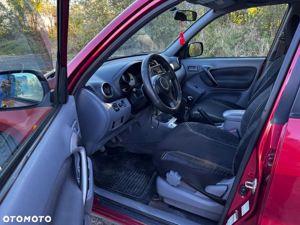 Toyota RAV4 - 12