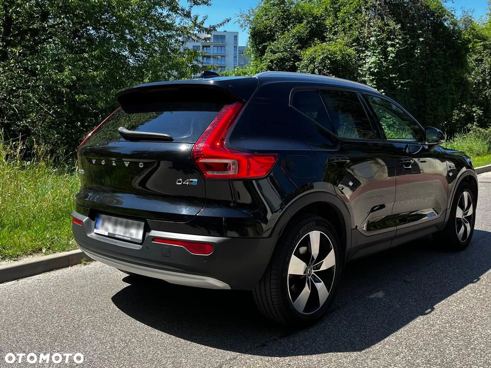 Volvo XC 40 D4 AWD Momentum (Intro Edition) - 2