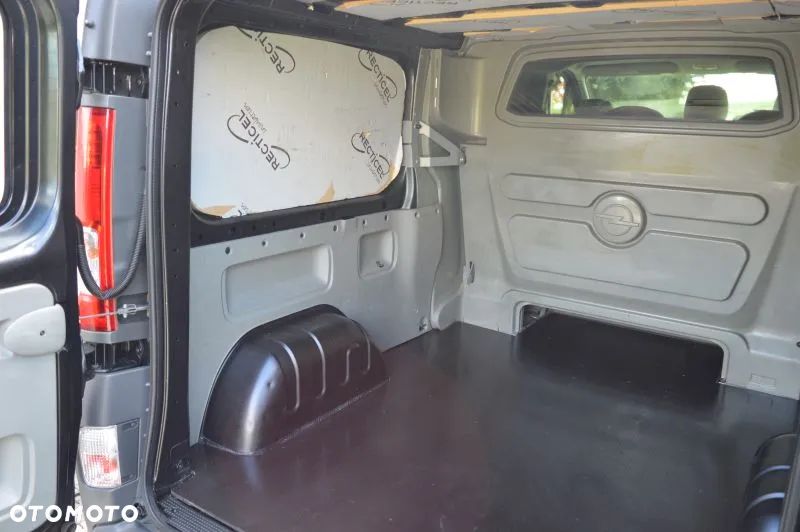 Opel Vivaro - 19
