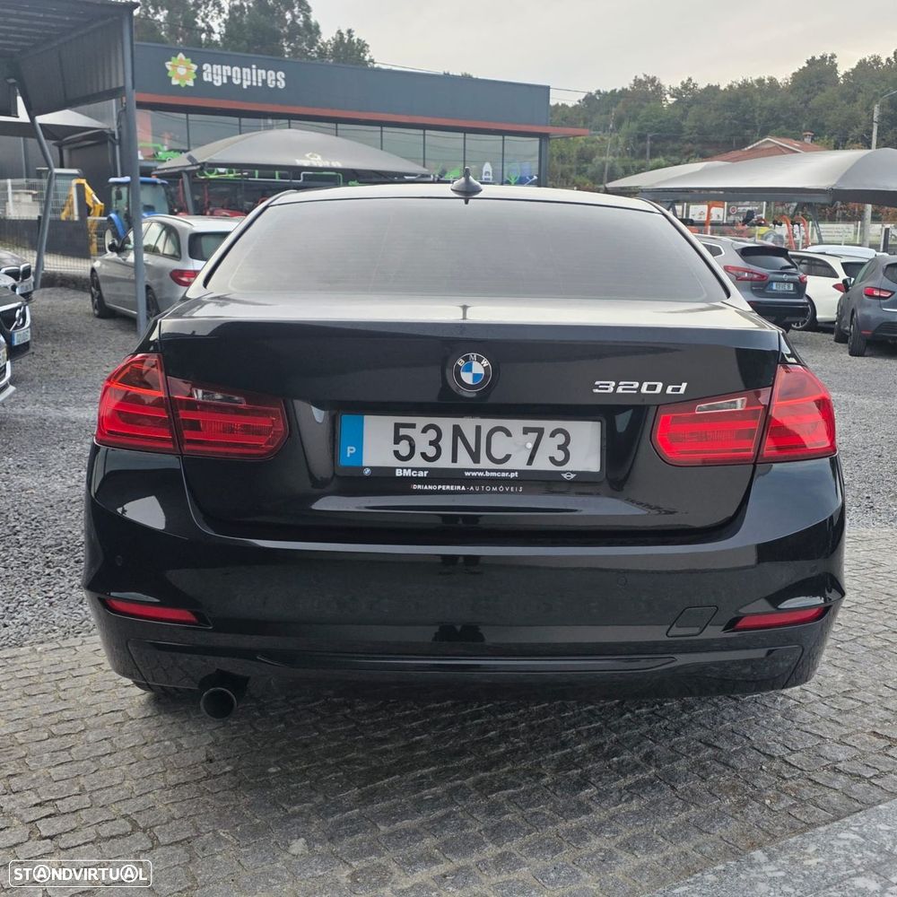 BMW 320 d Line Sport - 11
