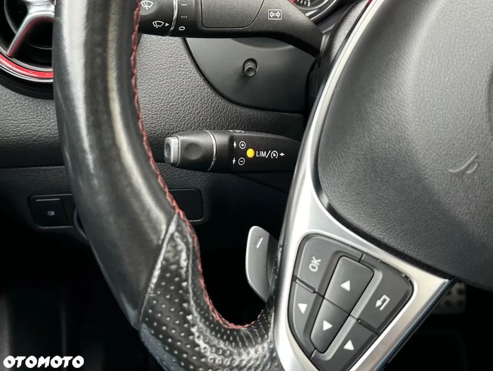 Mercedes-Benz CLA - 11