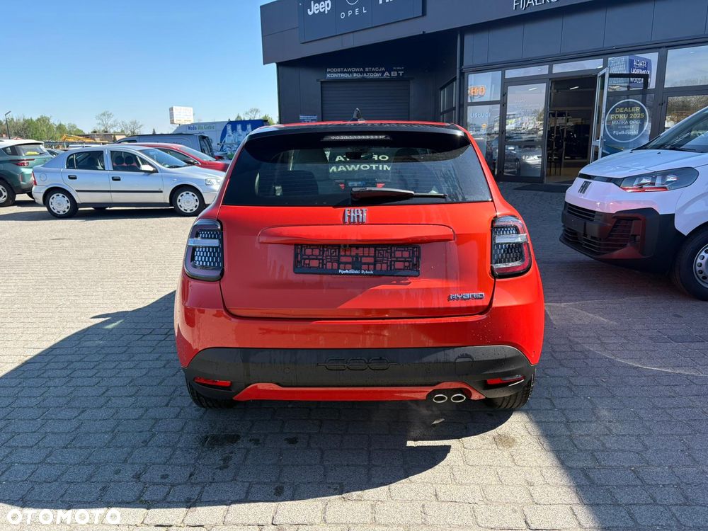 Fiat 600 1.2 Turbo Icon eDCT - 4