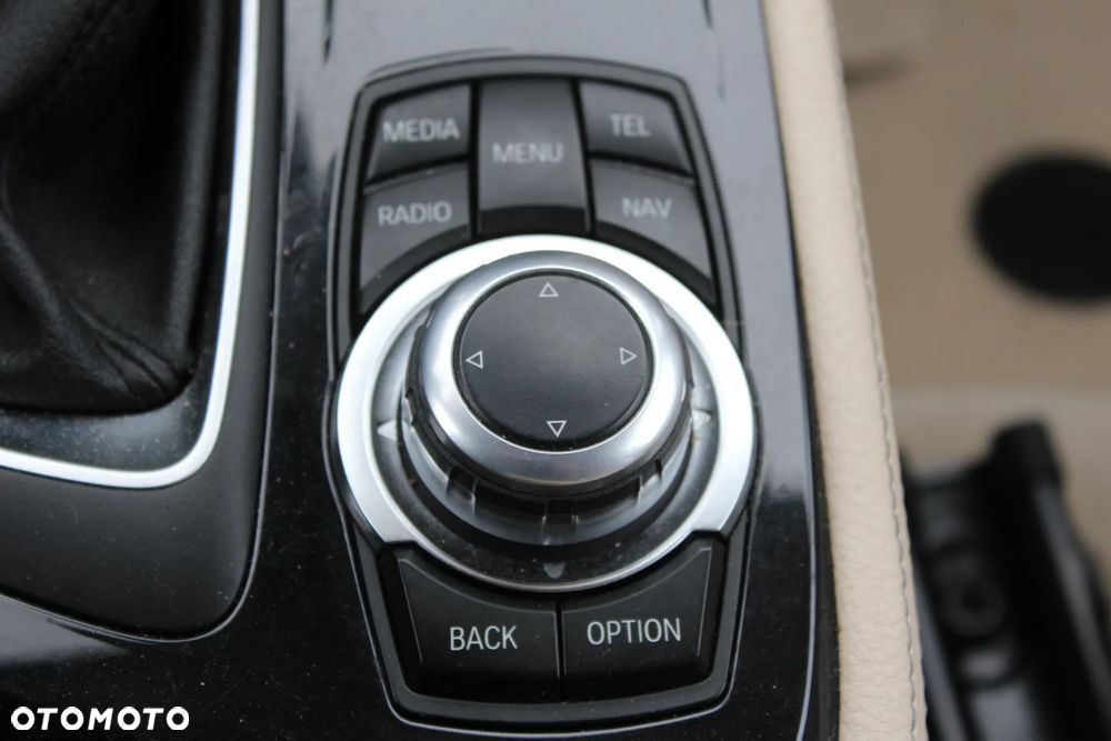 BMW Seria 2 218i Luxury Line - 23