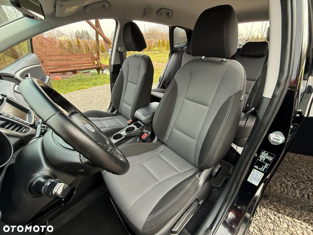 Hyundai i30 blue Kombi 1.6 GDi Passion - 25