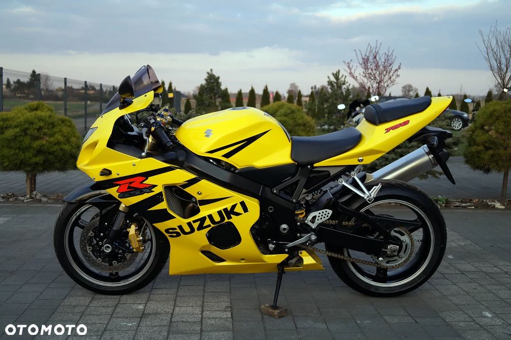 Suzuki GSX-R - 7