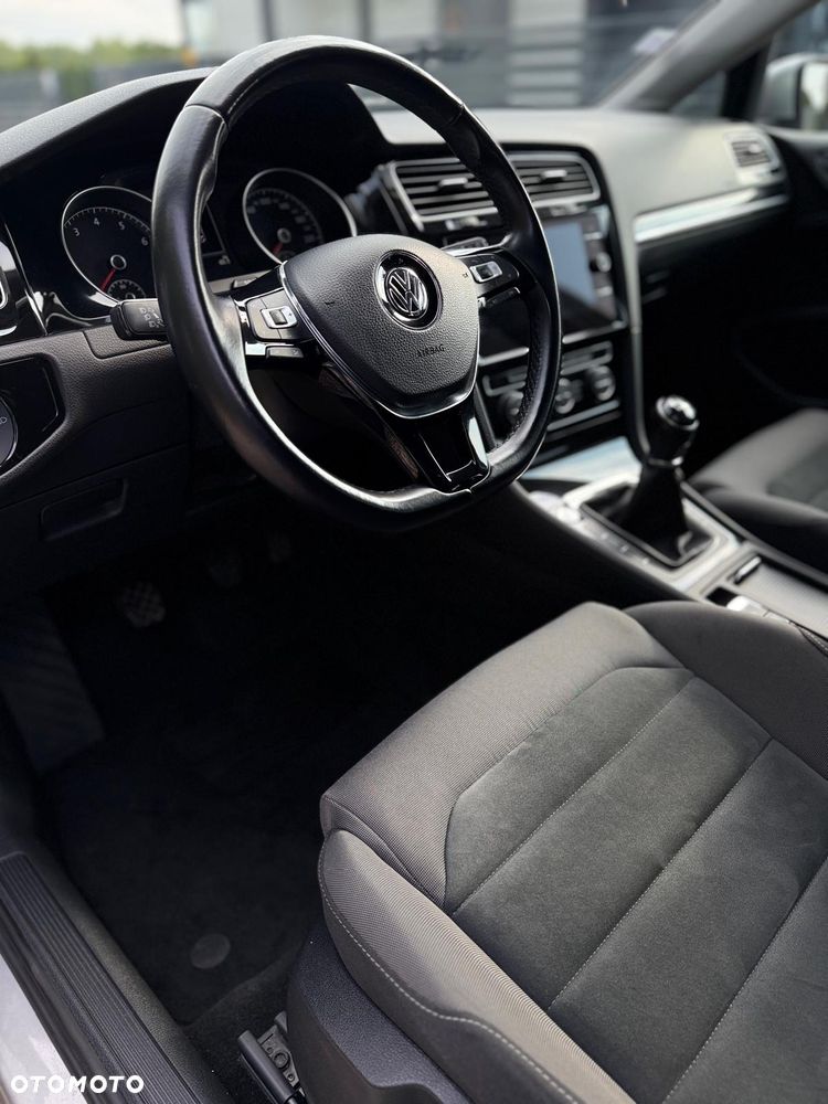 Volkswagen Golf 1.5 TSI ACT OPF Highline - 22