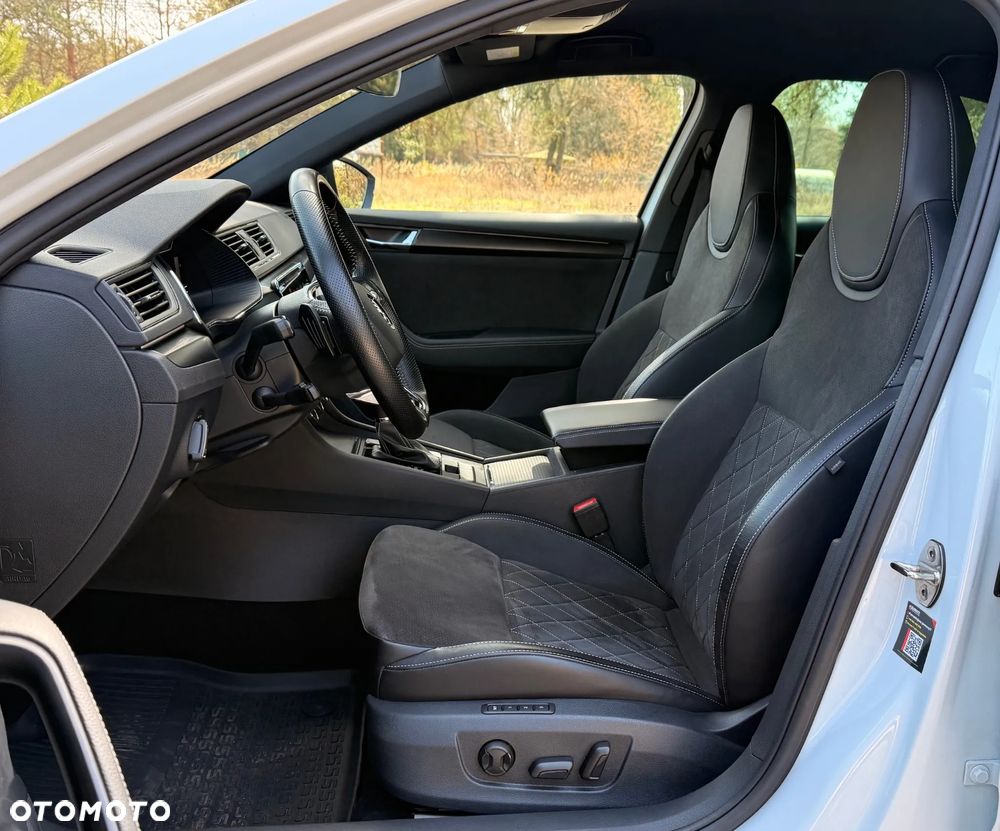 Skoda Superb 2.0 TDI SCR Sportline DSG - 11