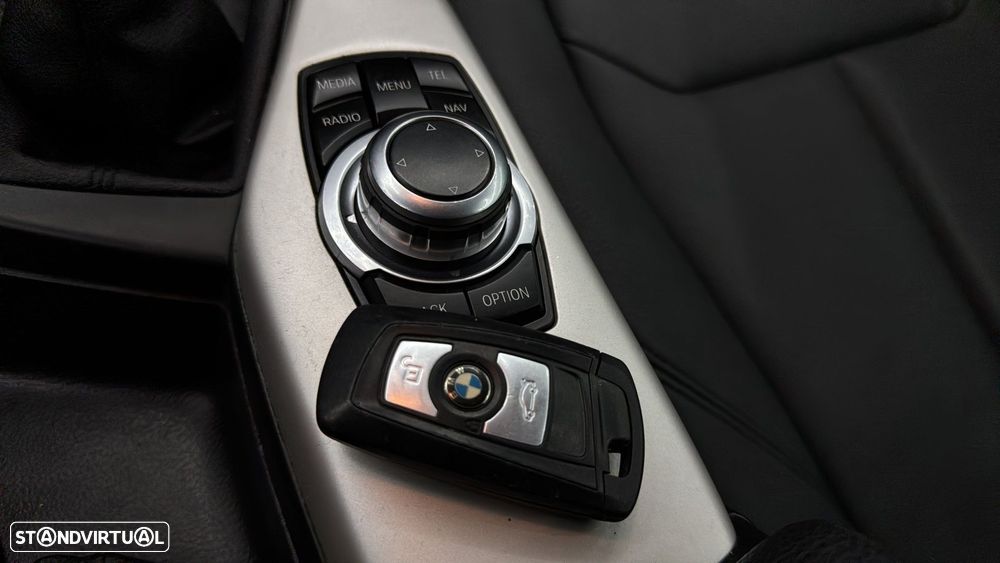 BMW 118 d Line Urban - 19