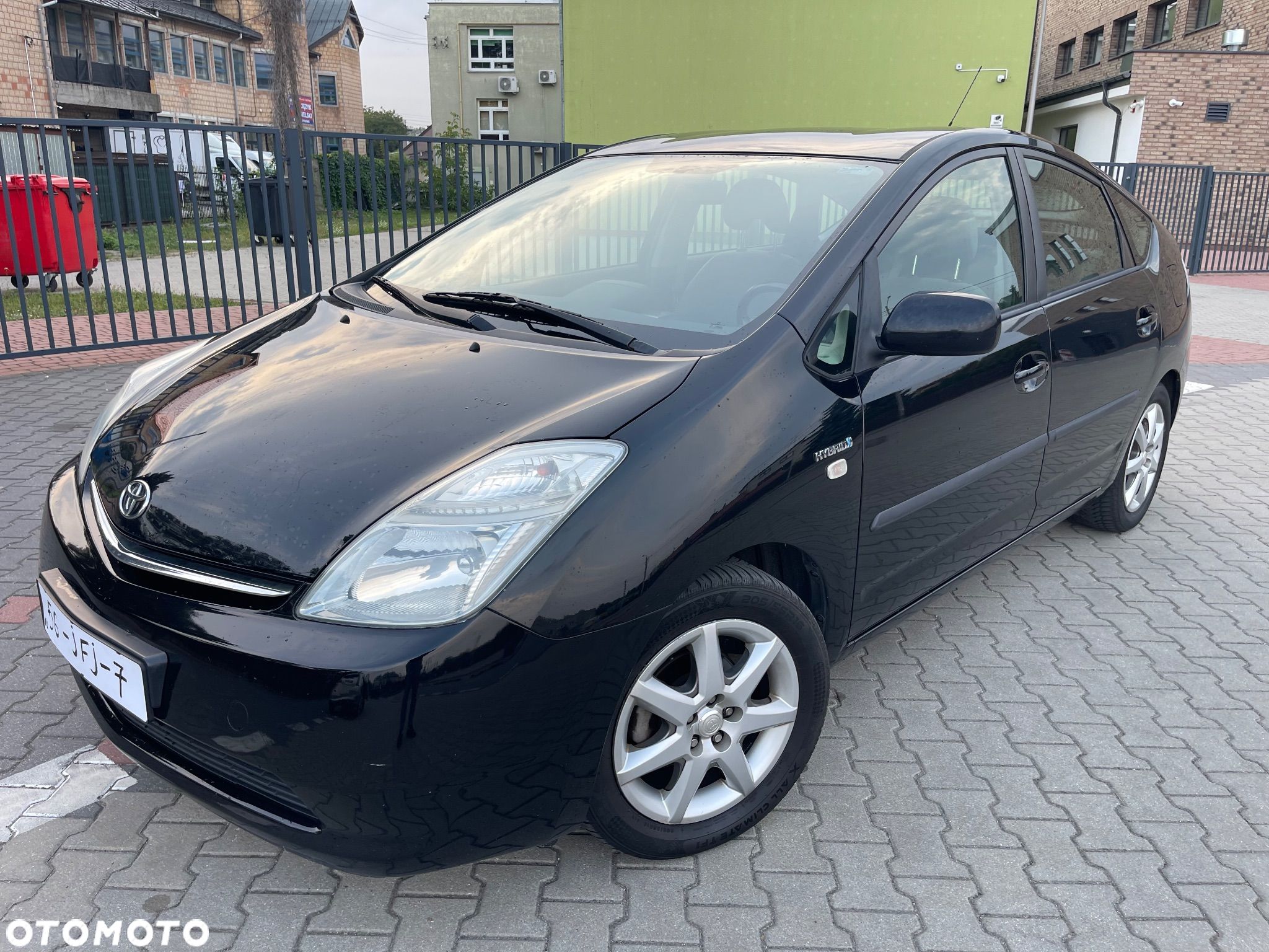 Toyota Prius 1.5 VVT-i Sol - 1