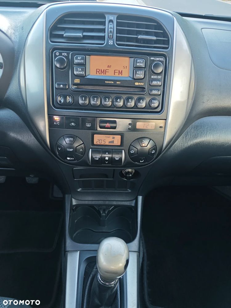 Toyota RAV4 D-4D 4x4 Sol - 15