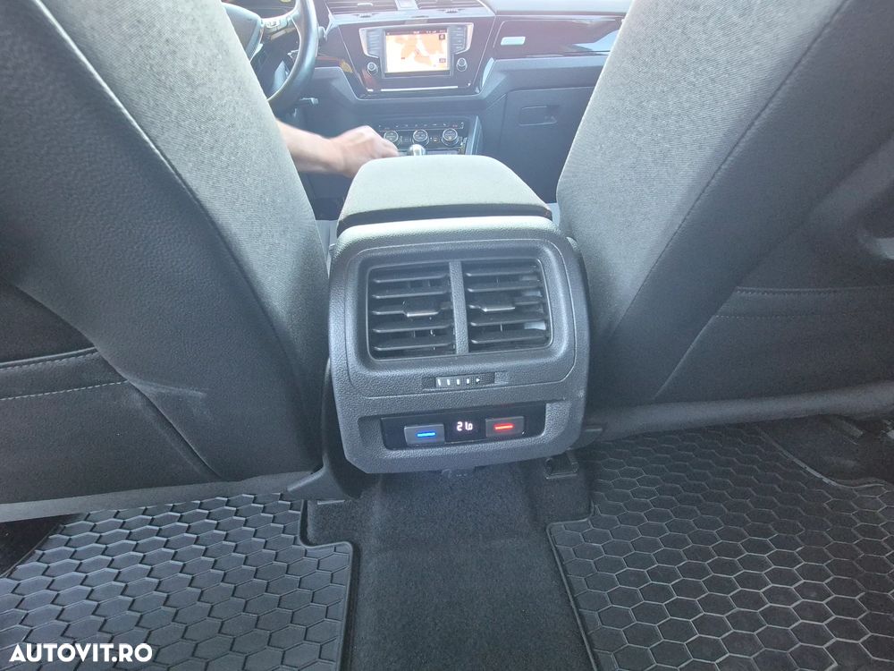 Volkswagen Touran - 6