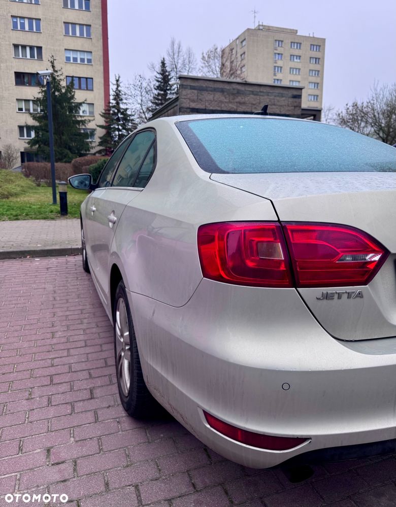 Volkswagen Jetta 1.6 TDI Highline Optimum - 7