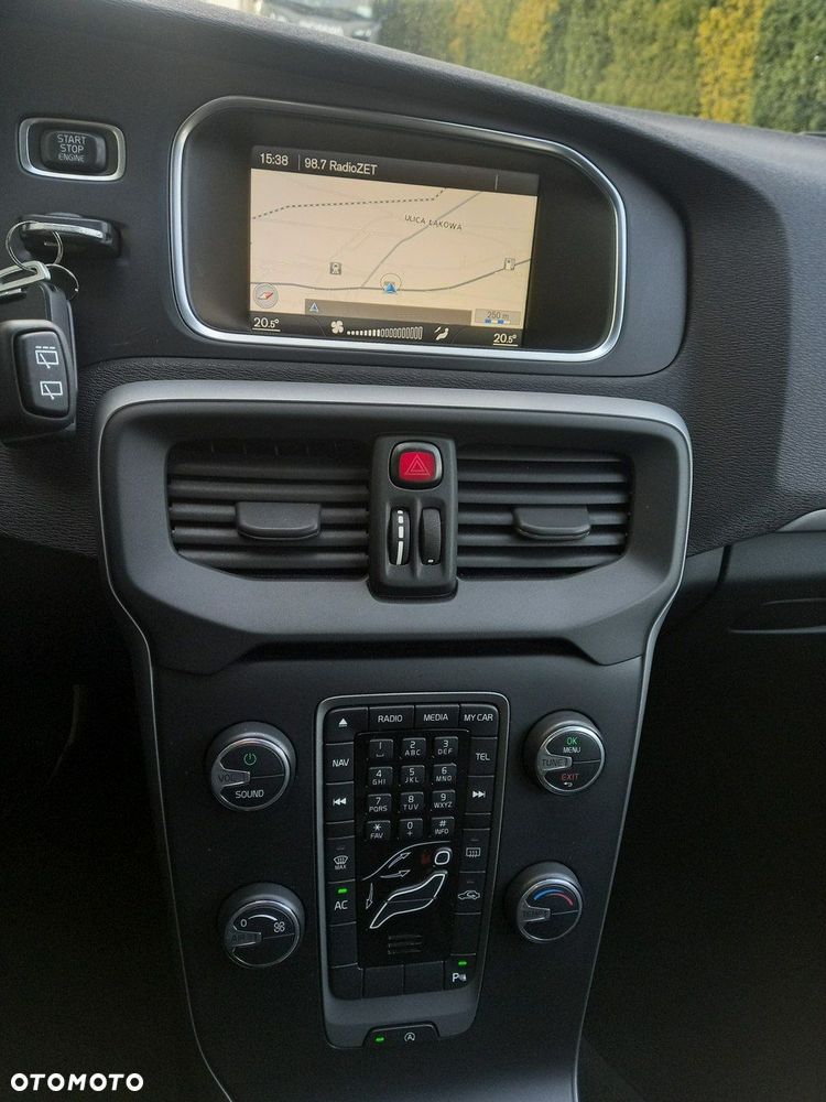 Volvo V40 D2 Kinetic - 33
