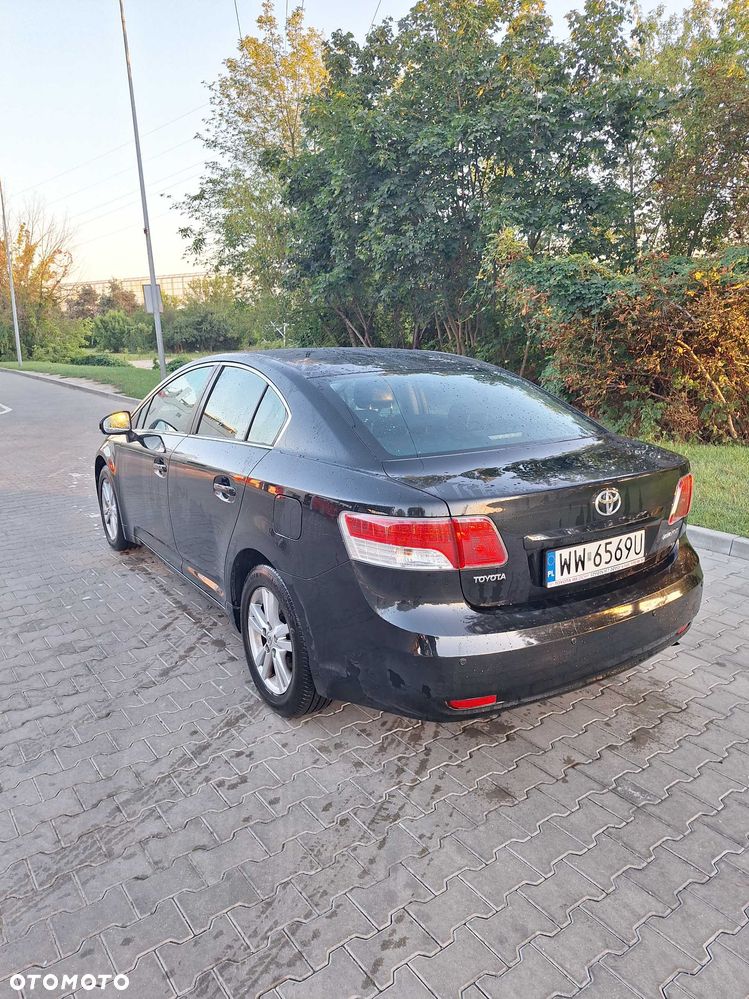 Toyota Avensis - 4