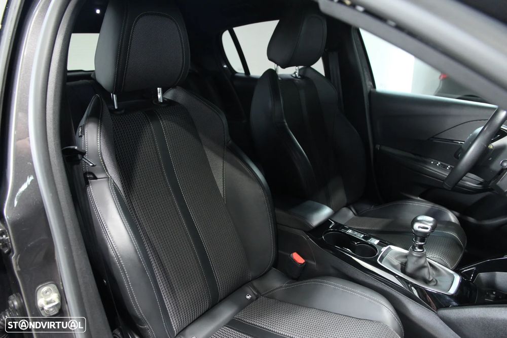 Peugeot 208 1.2 PureTech GT Line - 8