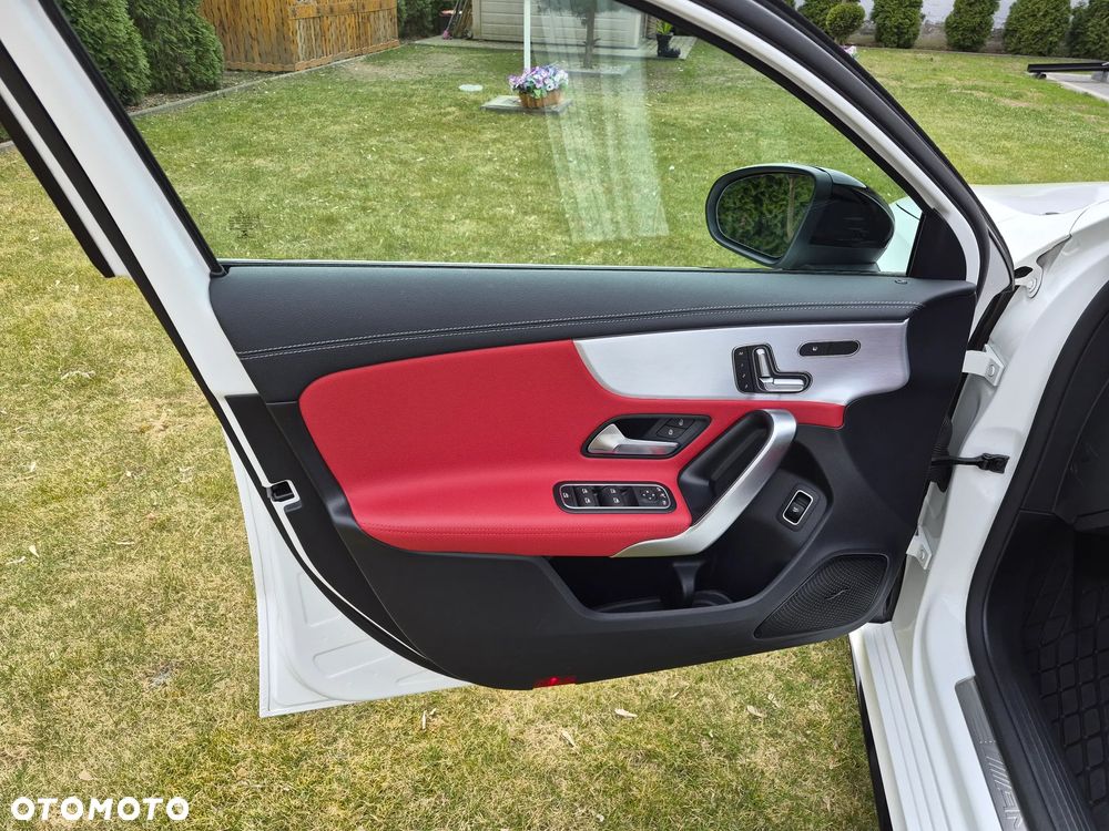 Mercedes-Benz Klasa A AMG 35 4Matic AMG Speedshift DCT 7G - 16