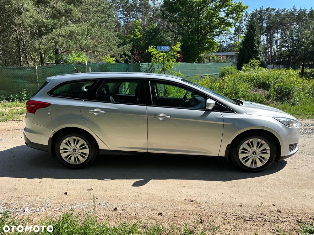 Ford Focus 1.5 TDCi SYNC Edition - 8