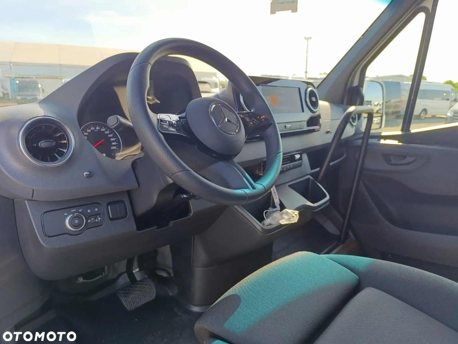 Mercedes-Benz Sprinter 519 - 15