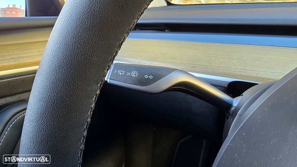 Tesla Model Y Long Range Tração Integral - 13