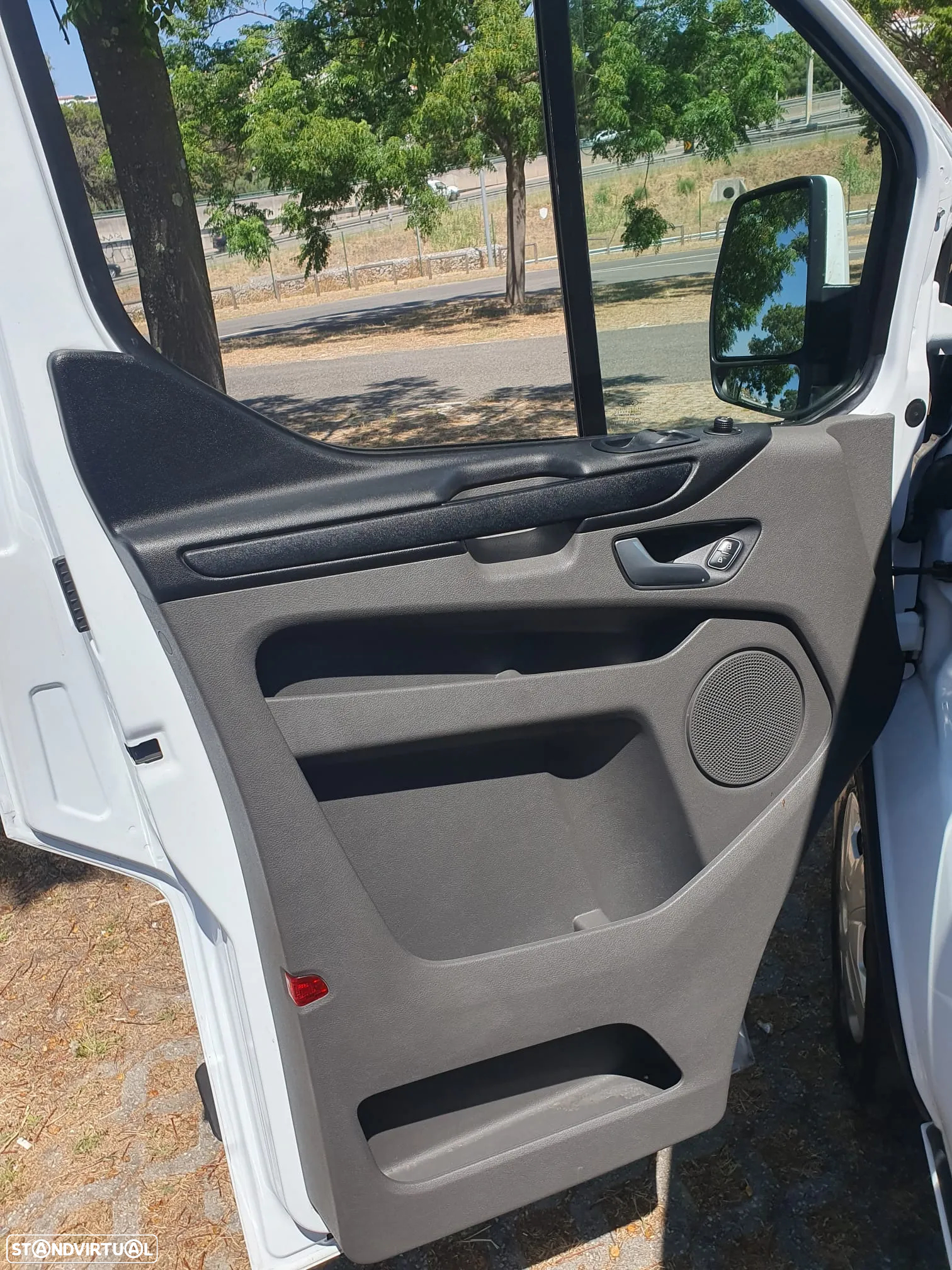 Ford Transit Custom 280L1 2.0 tdci  teto alto C/ FRIO - 11