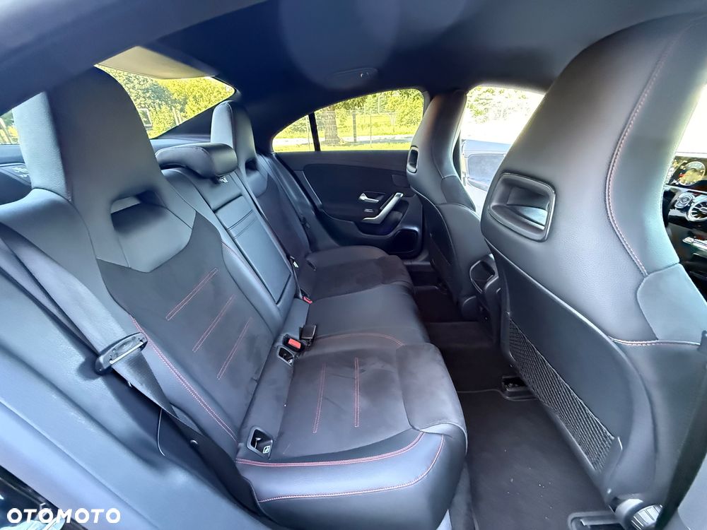 Mercedes-Benz CLA 250 4-Matic AMG Line 7G-DCT - 25