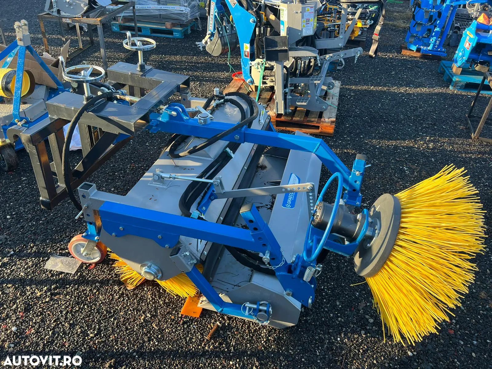 Alta Perie stradala care se ataseaza la tractor, Model H150-P - 1
