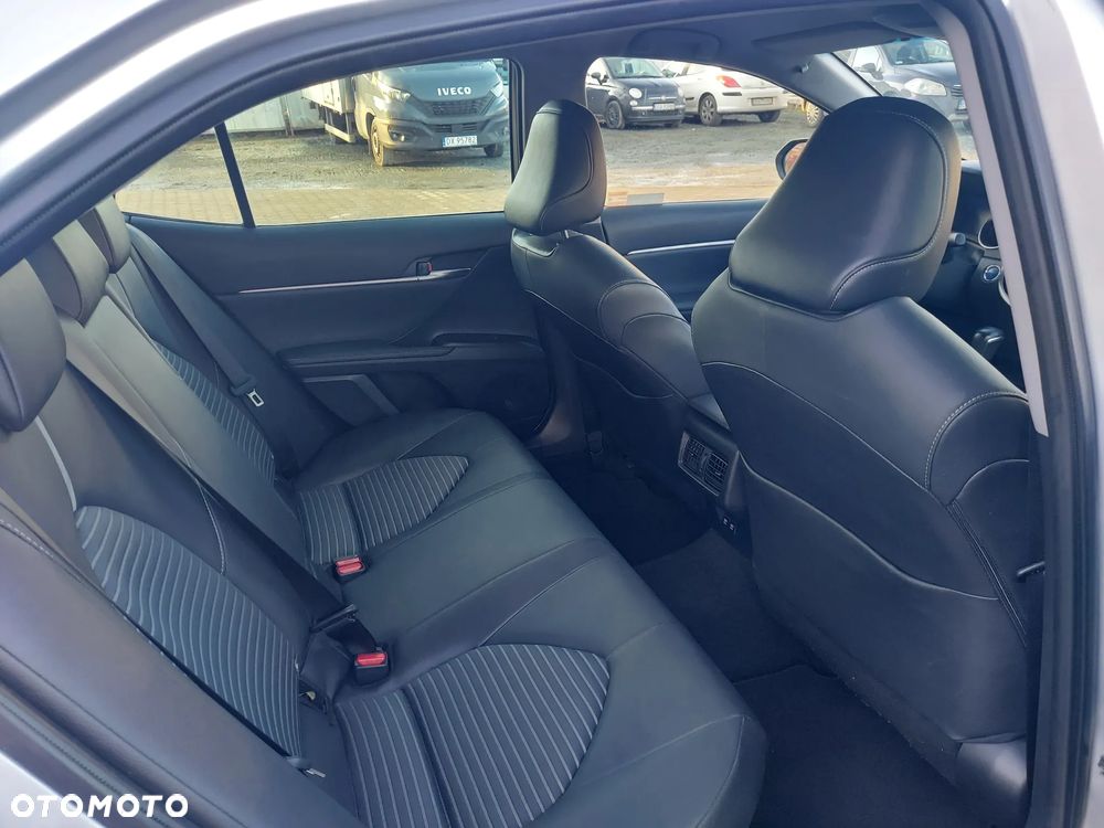 Toyota Camry 2.5 Hybrid Prestige CVT - 12