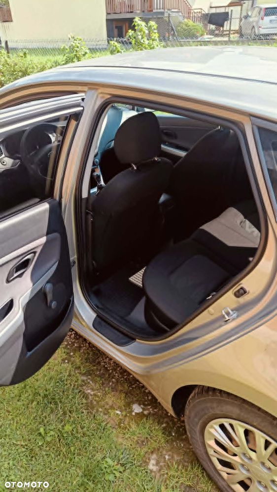 Kia Ceed 1.6 GDI M - 13