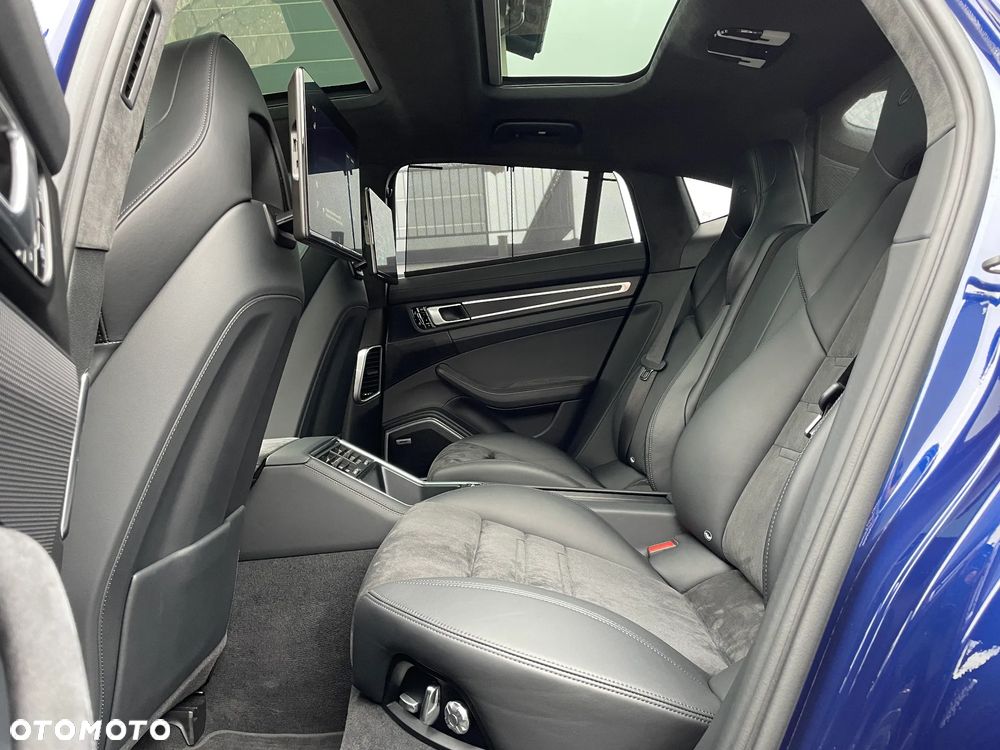 Porsche Panamera GTS - 36