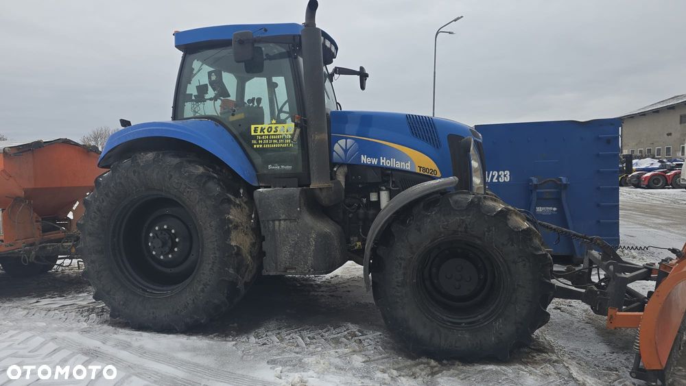New Holland T8020 - 2