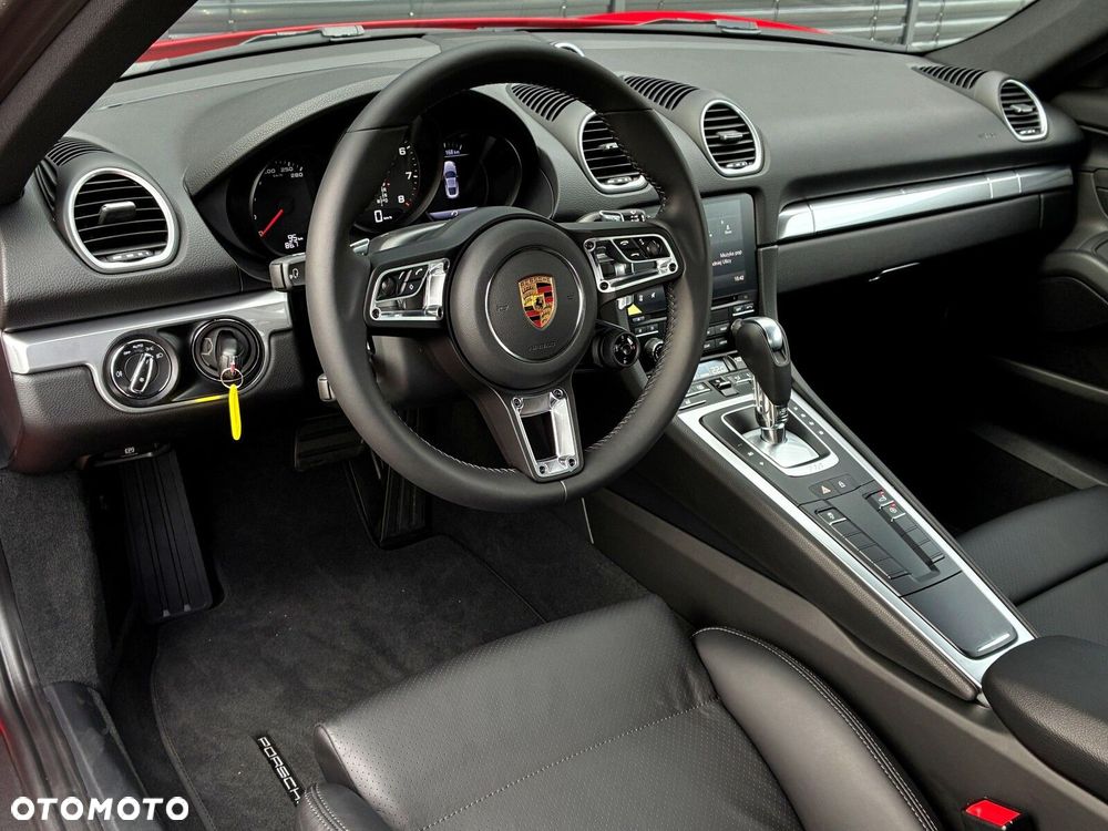Porsche 718 Cayman - 25