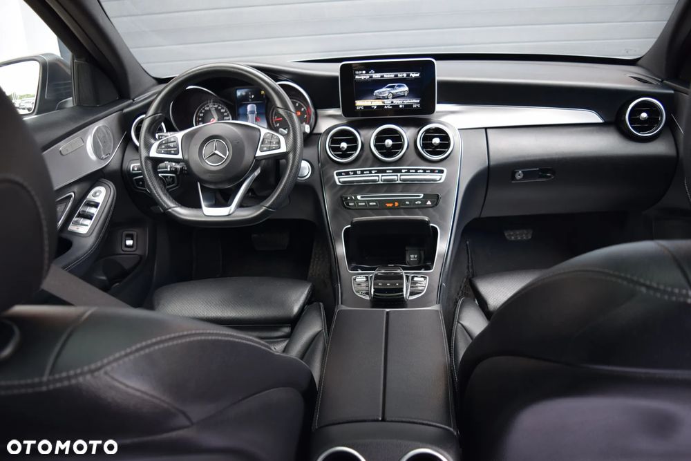 Mercedes-Benz Klasa C 200 9G-TRONIC AMG Line - 33