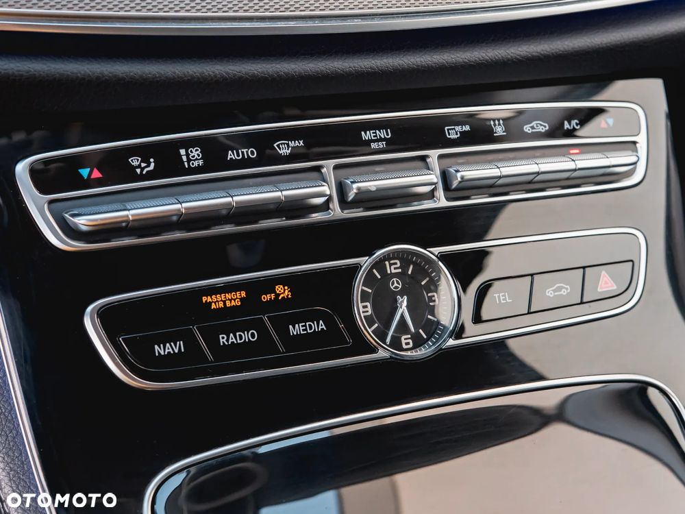 Mercedes-Benz Klasa E - 24