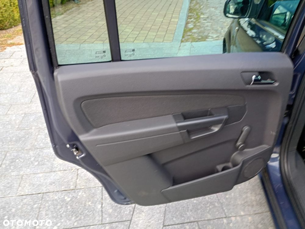 Opel Zafira 1.8 Edition 111 Jahre - 11
