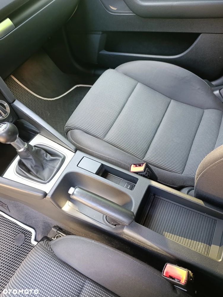 Audi A3 Sportback 1.8 TFSI Ambition - 12