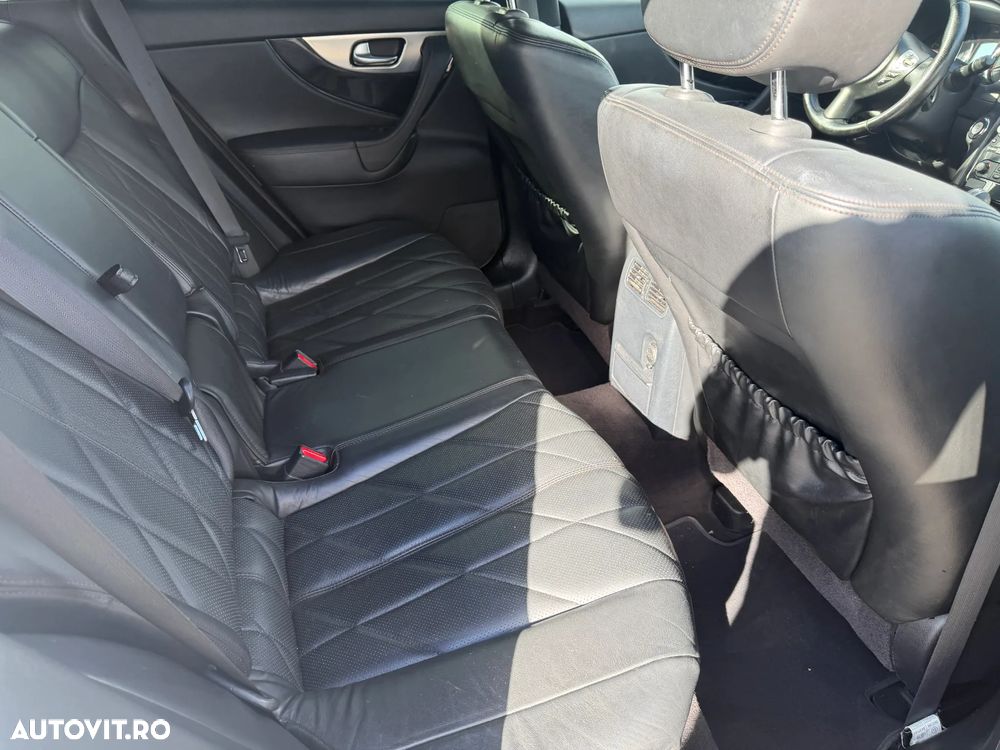 Infiniti FX 30 FX30d 3.0d V6 S AWD - 20