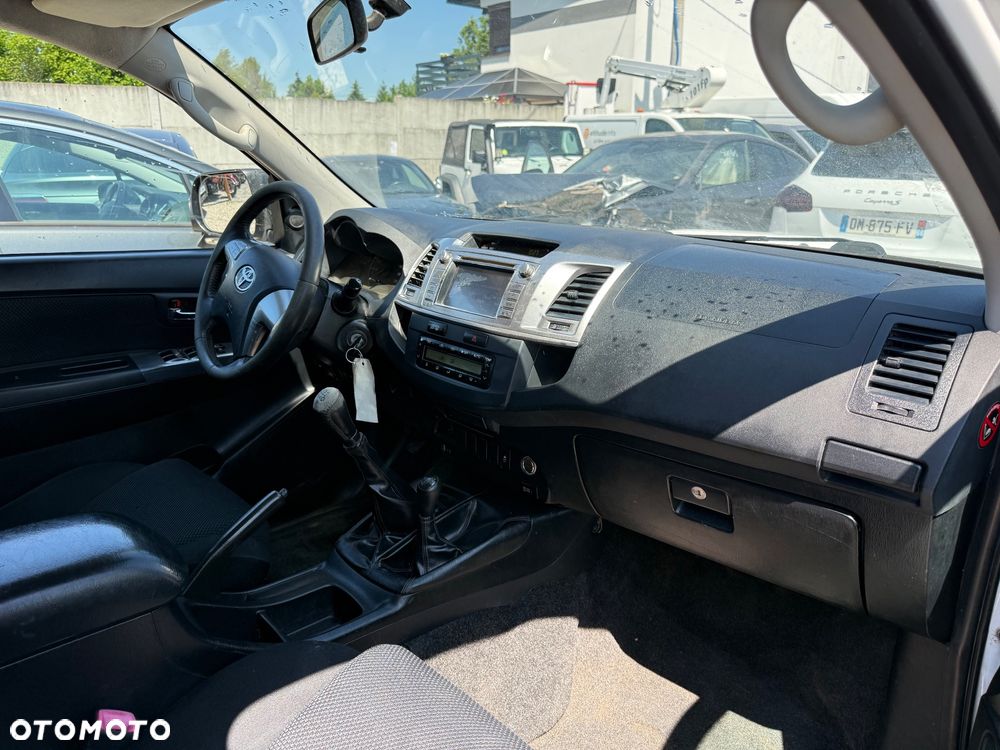 Toyota Hilux - 13