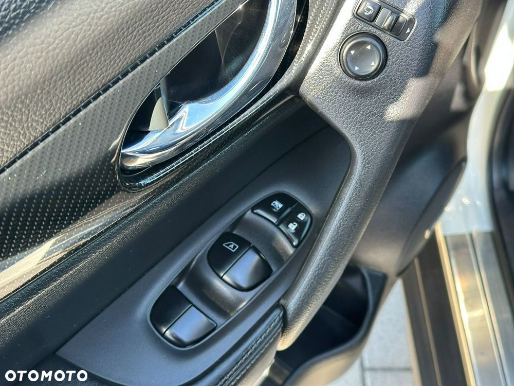Nissan X-Trail 2.0 dCi ALL-MODE 4x4i Xtronic N-Connecta - 32