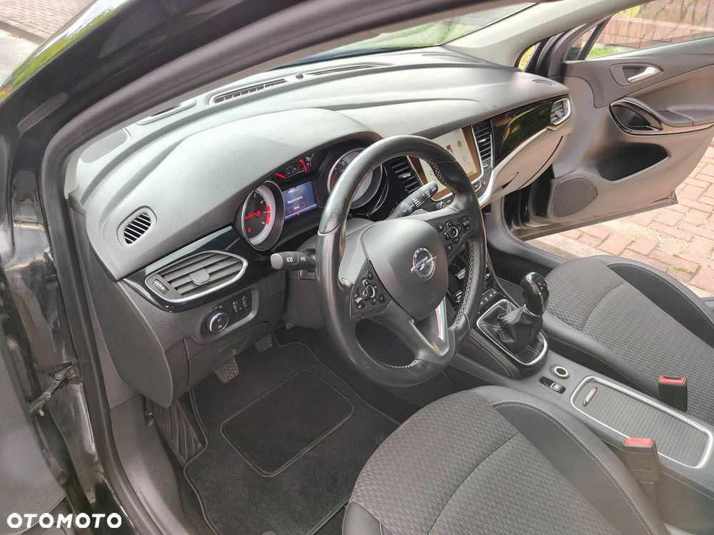 Opel Astra 1.4 Turbo Edition - 21