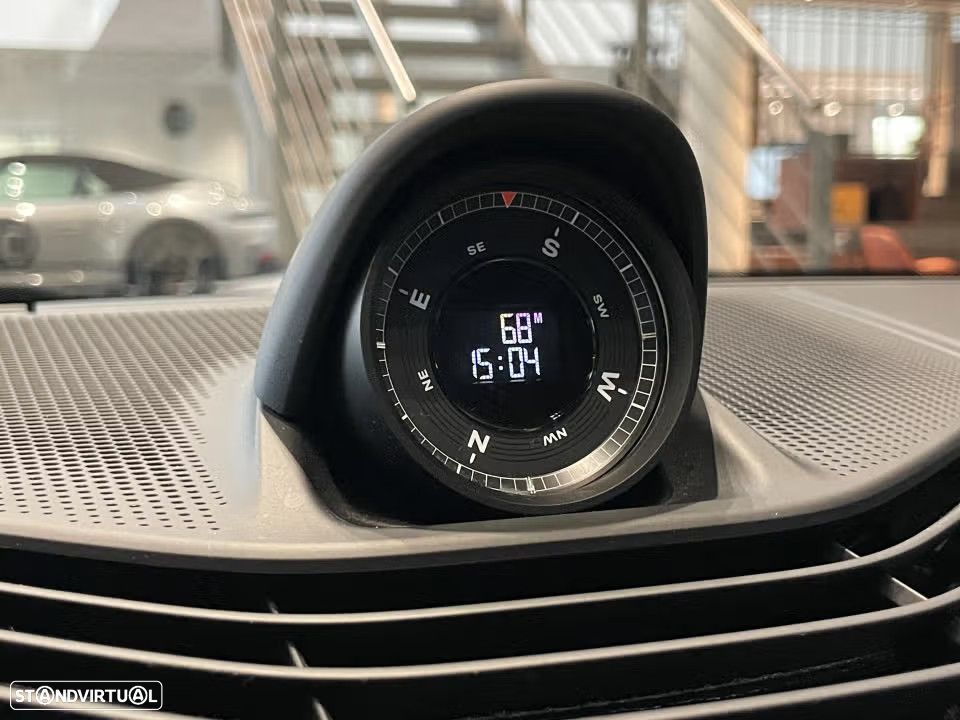 Porsche Taycan Cross Turismo 4 - 37