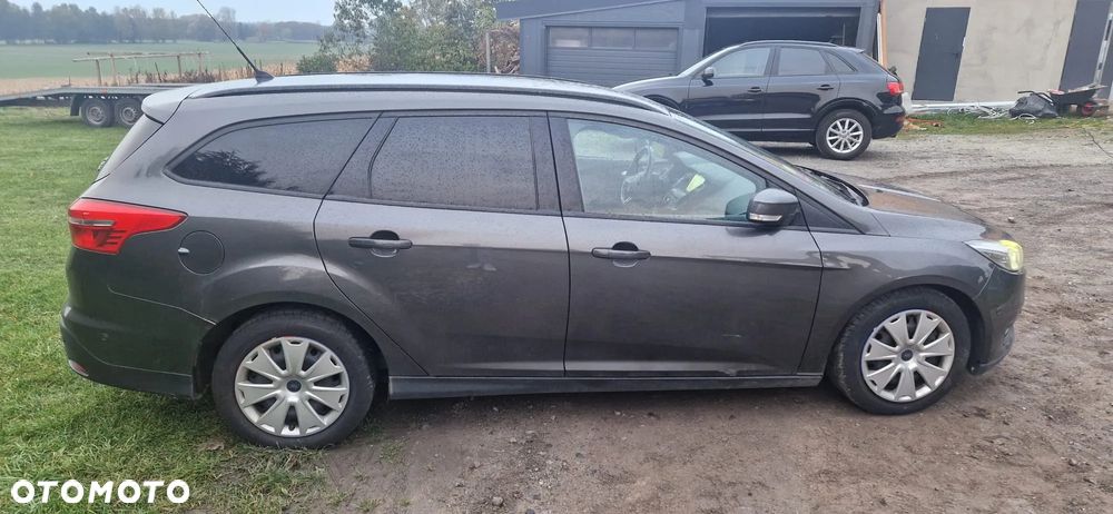 Ford Focus SW ver-1-5-ecoblue-start--stopp--system-active-style - 8