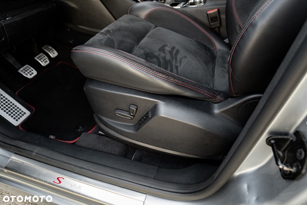 Ford S-Max 2.5 Titanium - 23